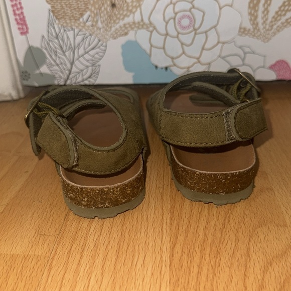 BABY GAP SANDALS - Picture 4 of 6